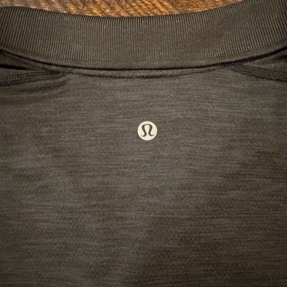 Lululemon Metal Vent Tech Polo Shirt XL Deep Coal Black Golf Training - Picture 11 of 12